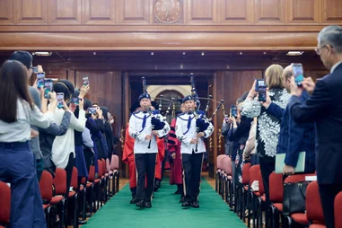 HKU Celebrates the Solid Town-Gown Partnership  
The Thirteenth Inauguration of Endowed Professorships