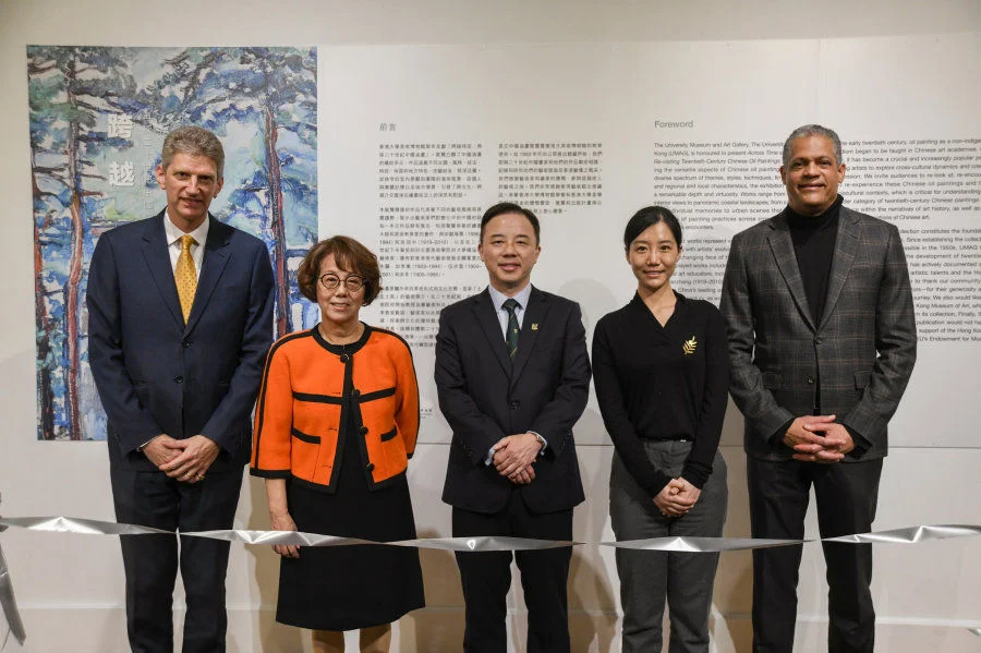(From left) Ribbon-cutting ceremony by UMAG Director Dr Florian Knothe, HKU Museum Society Chairman Yvonne Choi, HKU President and Vice-Chancellor Professor Zhang Xiang, UMAG Assistant Curator Dr Shuo Hua and HKU Dean of the Faculty of Arts Professor Derek Collins.  