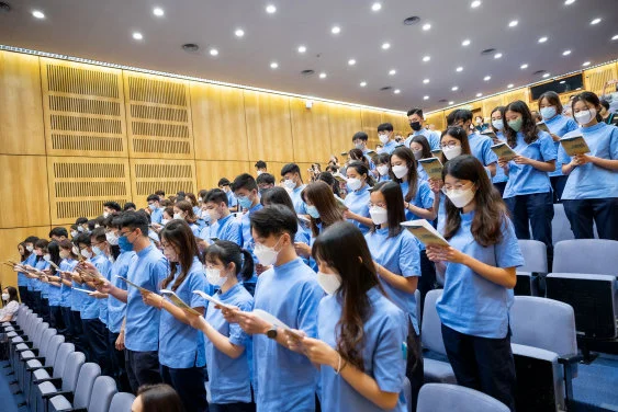 HKU Faculty of Dentistry Clinical Pledging Ceremony
Students pledged commitment to providing professional and ethical patient care under the testimony of parents and teachers