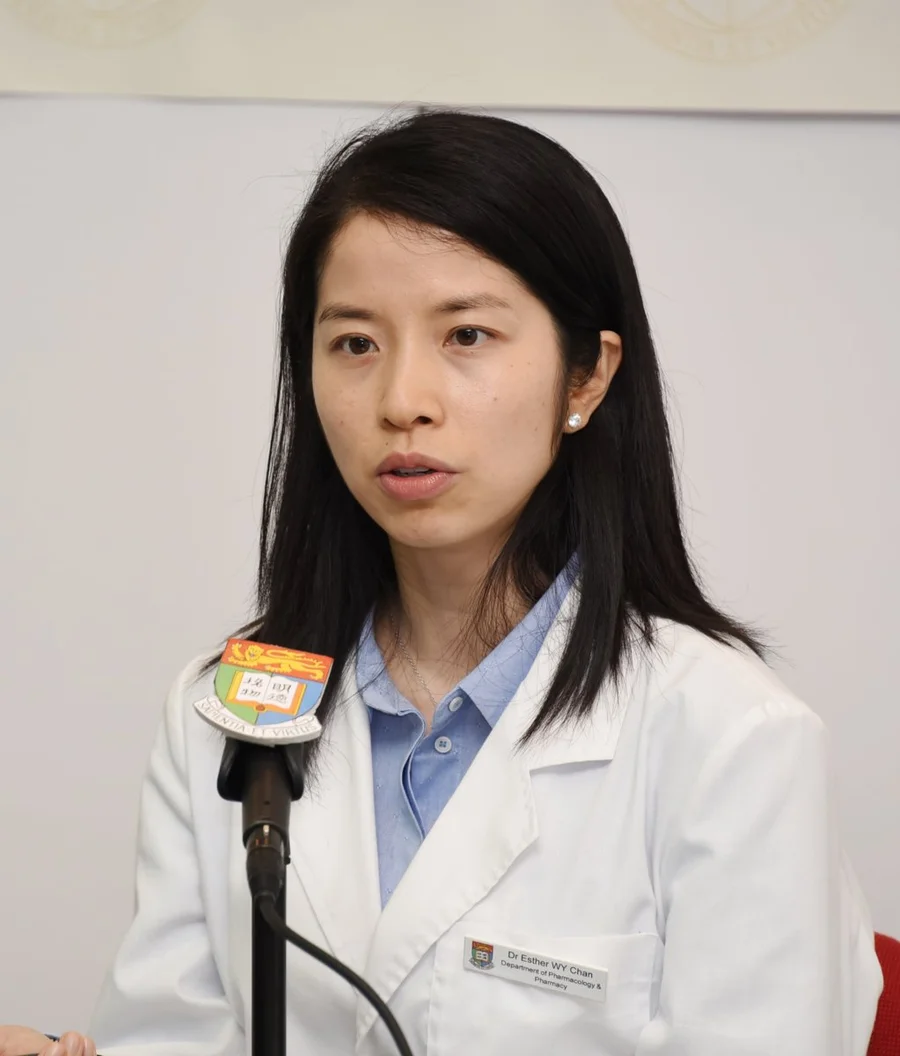Dr Esther Chan Wai-yin, Assistant Professor of Department of Pharmacology and Pharmacy, Li Ka Shing Faculty of Medicine, HKU, says the annualized risk of osteoporotic fracture in patients on dabigatran and warfarin were 0.7% per and 1.1% per year respectively.