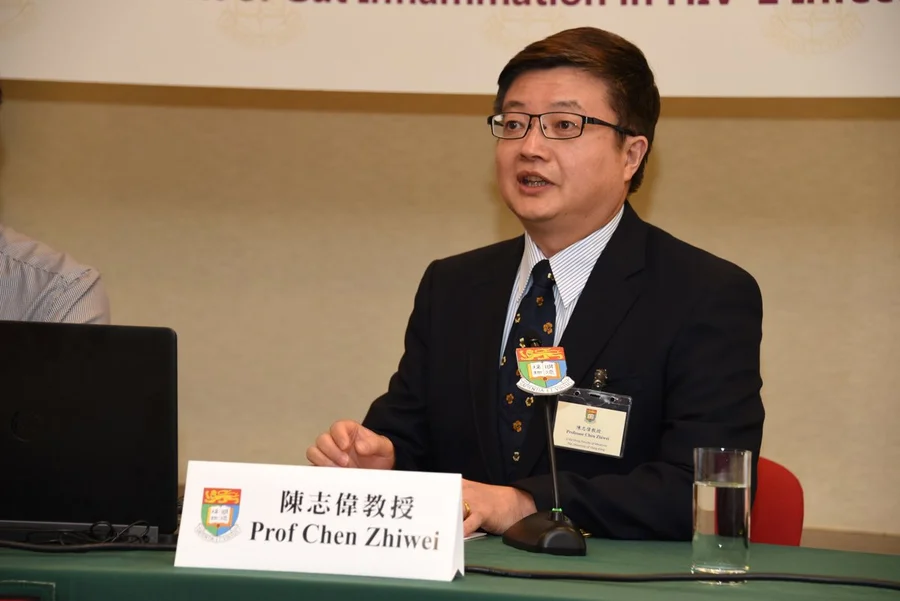Professor Chen Zhiwei, Director of the AIDS Institute and Professor of Department of Microbiology, Li Ka Shing Faculty of Medicine, HKU points out that the HKU research team, for the first time, discovers a new immune pathway that accounts for gut-associated inflammation.  The findings also demonstrate that by blocking this pathway it is possible to prevent HIV-1-induced mucosal damages.