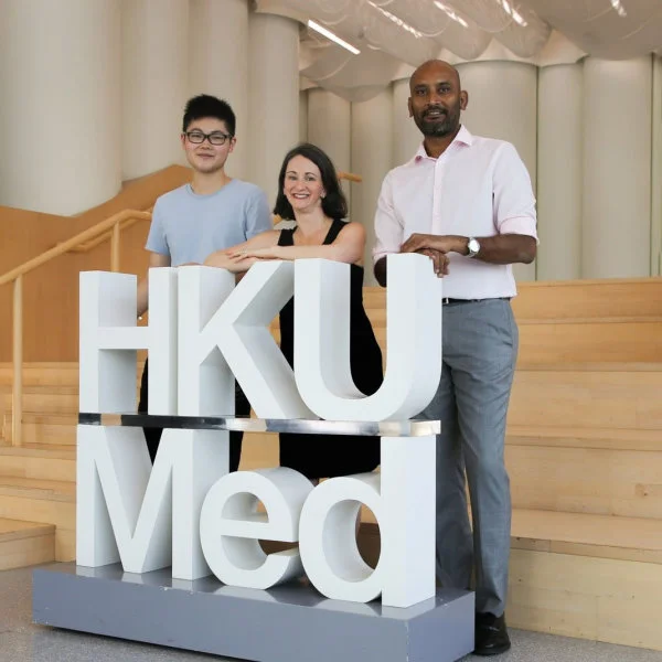 A research team from HKUMed reveals major shifts in the ecology and evolution of highly pathogenic avian influenza H5 viruses. The research team members include: (from right) Dr Vijaykrishna Dhanasekaran, Kimberly Edwards and Xie Ruopeng.  