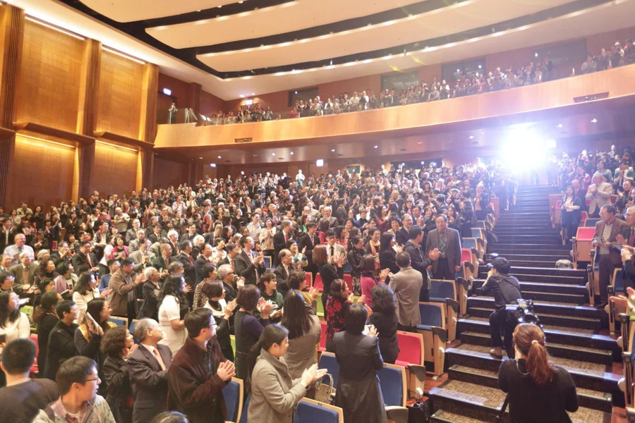 Professor Lap-Chee Tsui, the Vice-Chancellor, received a standing ovation