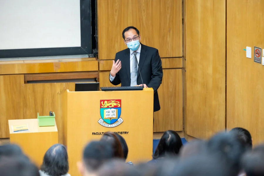 Dr Kelvin K.W. To, Head, Department of Microbiology, Li Ka Shing Faculty of Medicine delivers his speech  