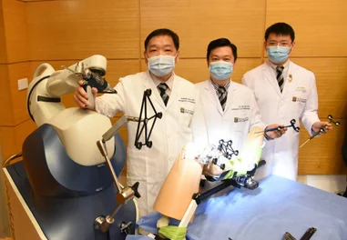 HKUMed introduces the latest robotic arm assisted joint replacement technology for enhancing surgical precision