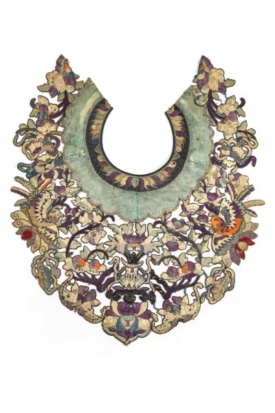 Hollow Cloud Shawl: made with three-dimensional embroideries of flowers, butterflies, birds, tree branches and leaves.  