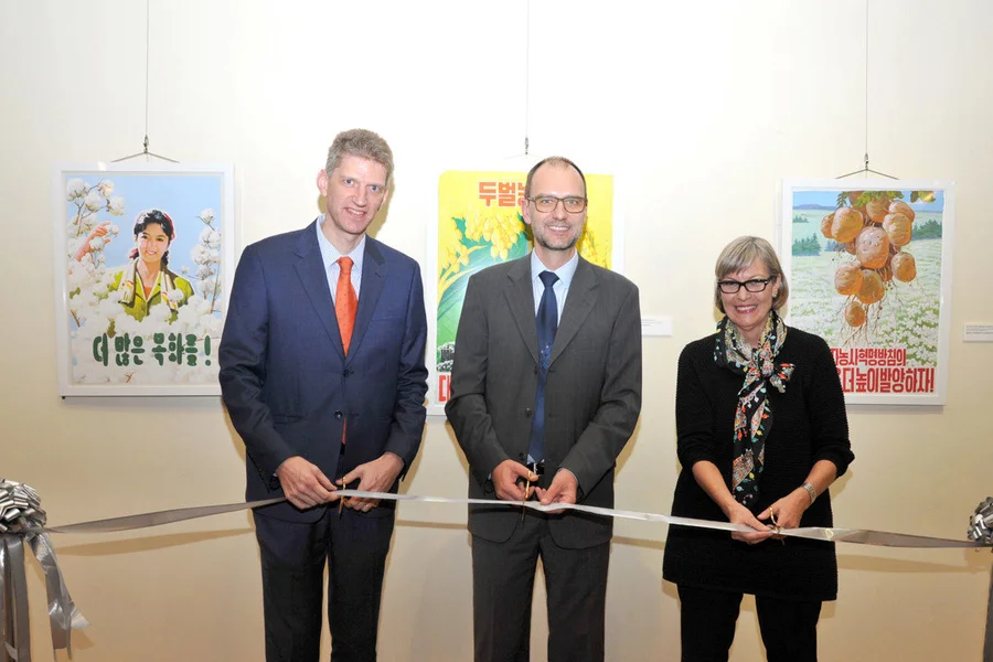 (From left) Ribbon-cutting ceremony by UMAG Director Dr Florian Knothe, Consul General of Switzerland in Hong Kong and Macau Mr Reto Renggli and Research Fellow of Stanford University Ms Katharina Zellweger.