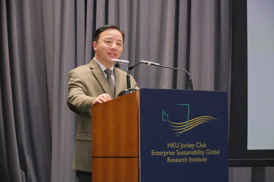 Professor Xiang ZHANG, JP, President and Vice-Chancellor of The University of Hong Kong, delivers welcoming remarks.  