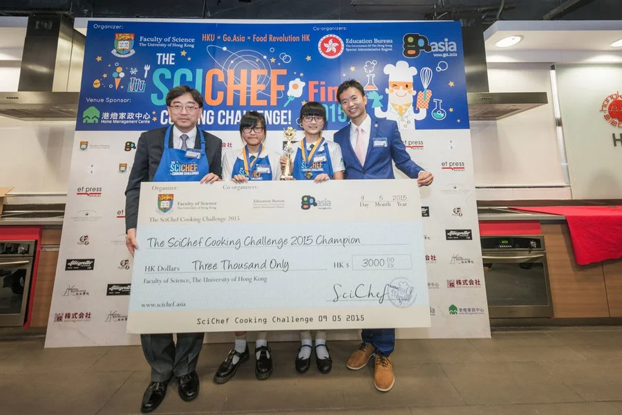 Miss SO Fiona Hoi Lam and Miss YEUNG Priscilla Wan Yan from Good Hope School received the Championship
