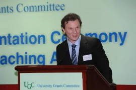 HKU Associate Professor receives UGC Teaching Award