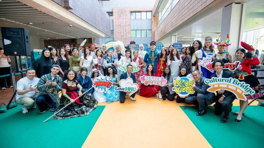 A group of international students from HKU organised a vibrant Cultural Carnival on campus.