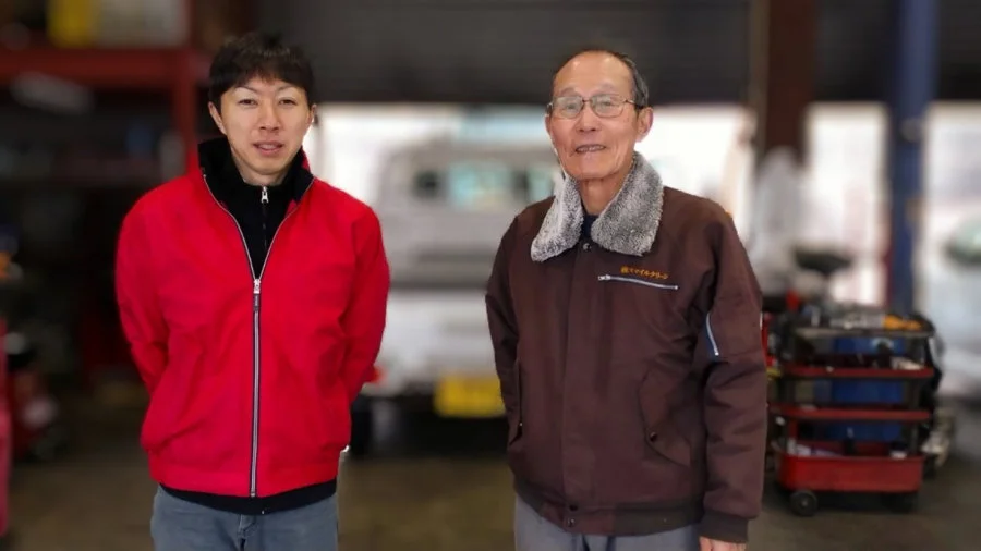 Figure 3: Hiroki Takizawa (Left) and Masayoshi Shimizu (Right) worked together to tag the butterflies with stickers at Grandeco Ski Resort, including the individual captured in Hong Kong in Dec 2024.  