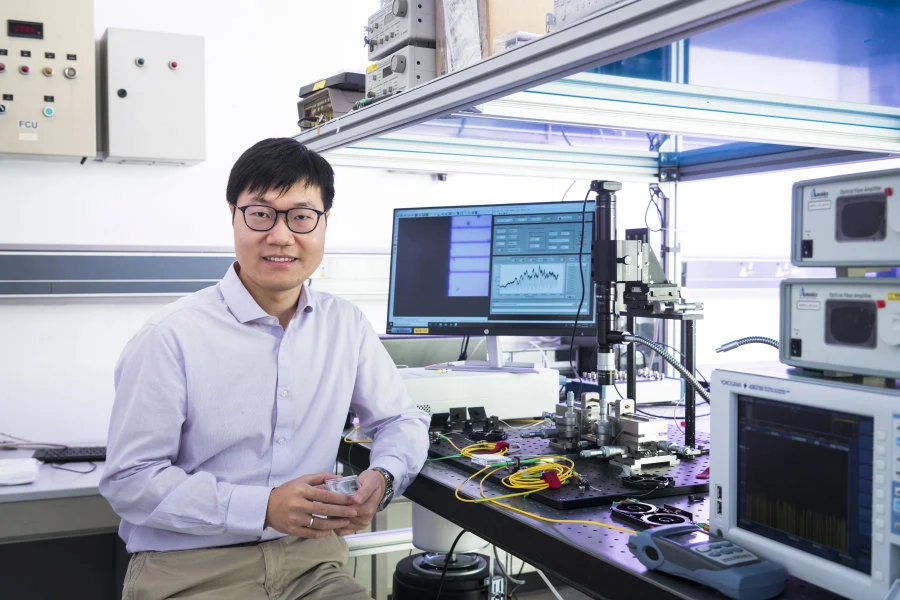 Croucher Innovation Award 2020 Dr. Cheng WANG (CityU) Assistant Professor, Department of Electrical Engineering, City University of Hong Kong