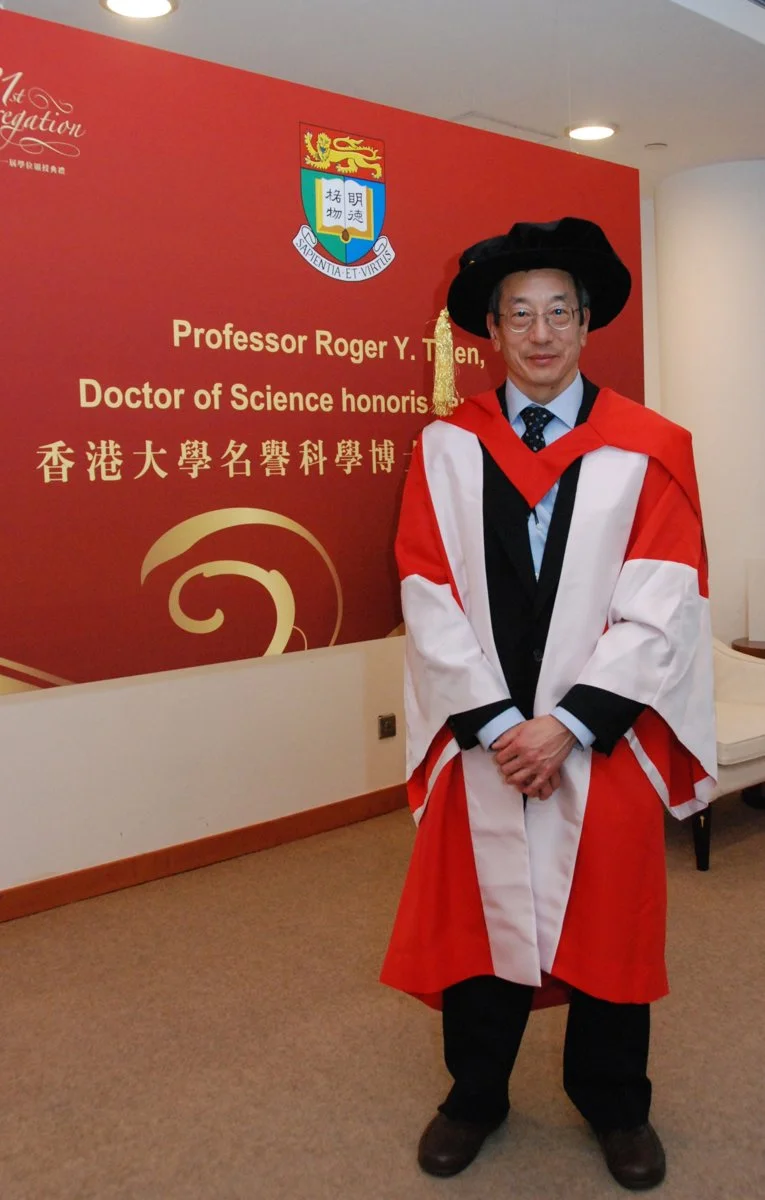 Nobel Laureate in Chemistry Professor Roger Yonchien Tsien gives a Distinguished Lecture