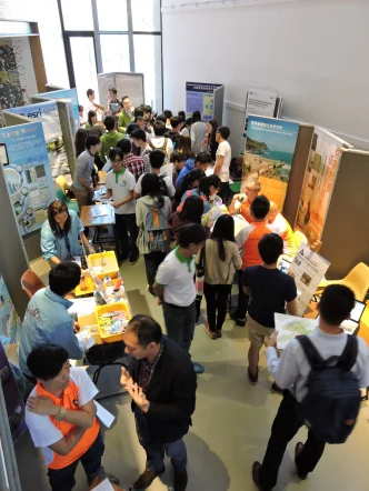“Bridging Conservation and Development”
HKU Department of Geography hosts Geography Day 2014