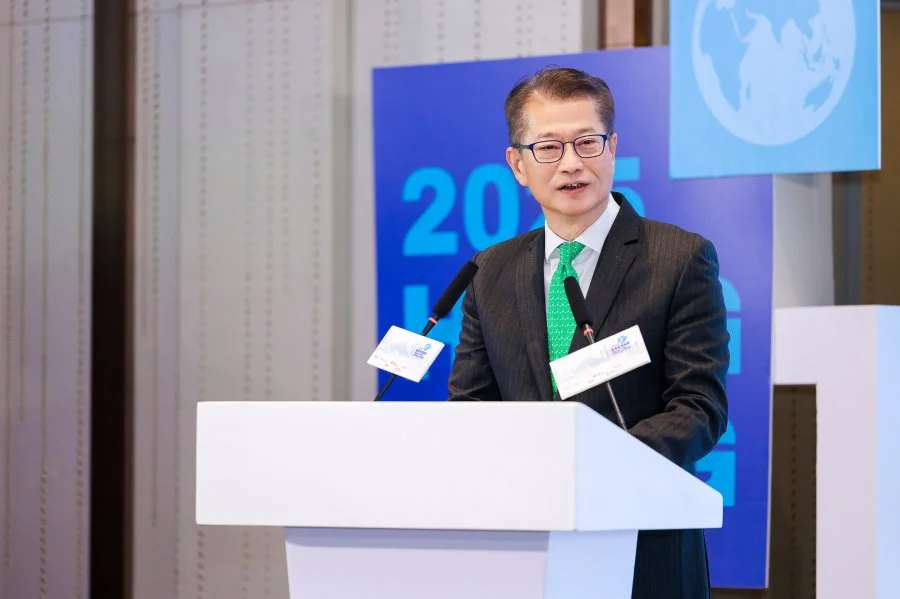 Mr Paul CHAN, Financial Secretary, delivered a speech at the “2025 Climate Forum”.
