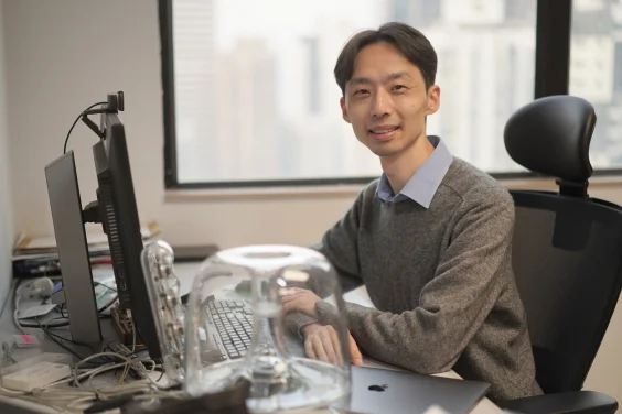 HKU Engineering Professor Dr. Hayden So receives prestigious IEEE-HKN C. Holmes MacDonald Outstanding Teaching Award