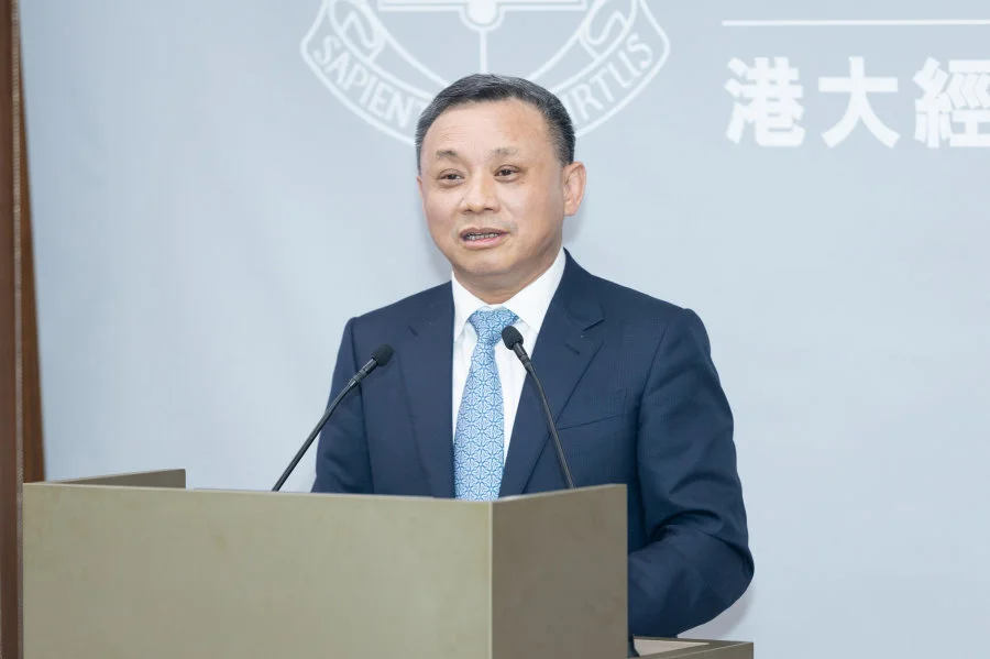 5. Professor Zhenhua Mao, Founder of ZhongChengXin (HK) Investment Services Limited, and Professor of Practice of HKU Business School delivers a speech.