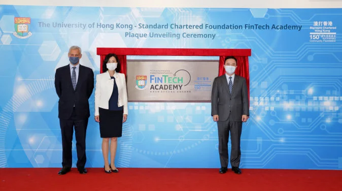 Plaque Unveiling for the HKU-SCF FinTech Academy
Outstanding students awarded brand new Scholarships in FinTech