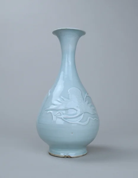 Yuhuchun Vase Yuan dynasty, early 14th century, Jingdezhen Porcelain with qingbai glaze and applied decoration H. 29 cm