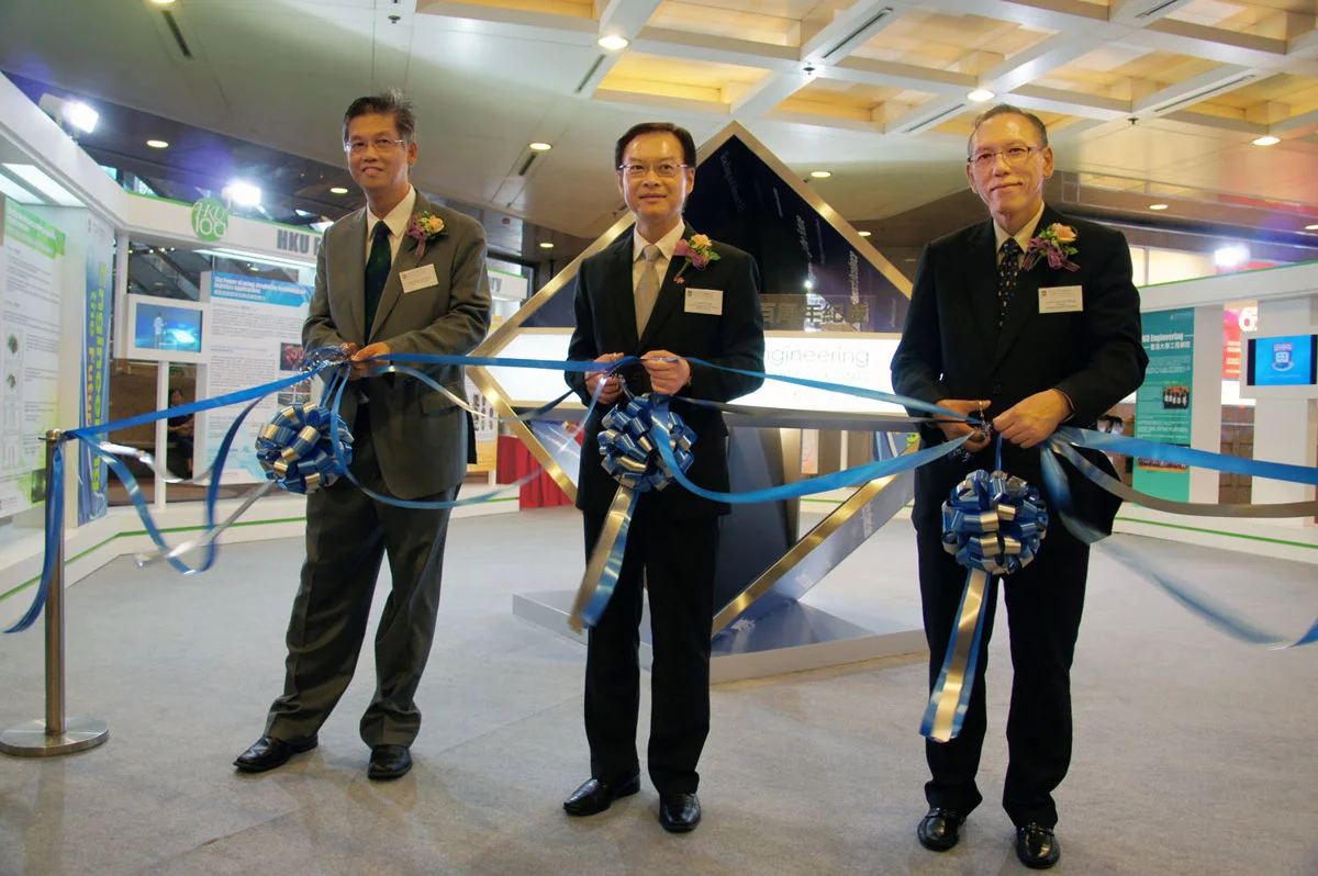 HKU Faculty of Engineering holds Centenary Exhibition at Times Square