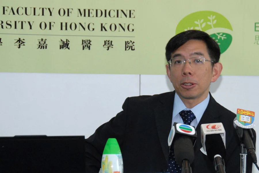 “This is the first clinical research worldwide on the application of yoga on early psychosis patients.  The research results show that yoga can complement medication in treating neurocognitive degeneration,” remarks Professor Eric Chen Yu-hai, Clinical Professor and Head of Department of Psychiatry of Li Ka Shing Faculty of Medicine, HKU.