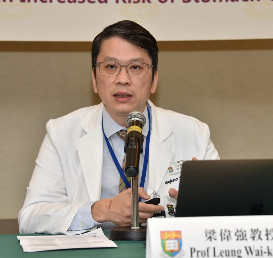 Professor Leung Wai-keung, Li Shu Fan Medical Foundation Professor in Gastroenterology, Clinical Professor of Department of Medicine, Li Ka Shing Faculty of Medicine, HKU points out that, the HKU study finds that the long-term use of PPIs doubled the risk of stomach cancer development even after successful H. pylori eradication.  The risk rose in tandem with the dose and duration of PPIs treatment.