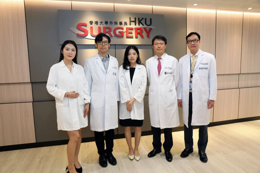 HKUMed finds increased healthcare utilisation and worsened clinical outcomes following post-operative use of opioids. Members of the research team include: (from left) Li Lanlan, Dr Carlos Wong King-ho, Liu Xiaodong, Professor Brian Lang Hung-hin, and Professor Cheung Chi-wai.  
