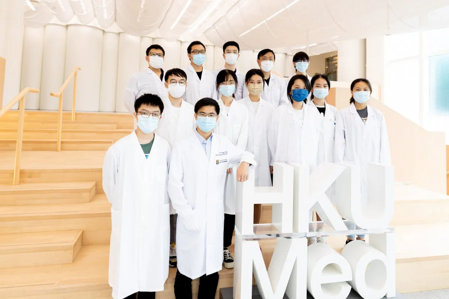 Dr Wang Weiping, Assistant Professor of Dr Li Dak-Sum Research Centre and Department of Pharmacology and Pharmacy, HKUMed, and Principal Investigator of the State Key Laboratory of Pharmaceutical Biotechnology, HKU, (second from left, front row) and his research team.  