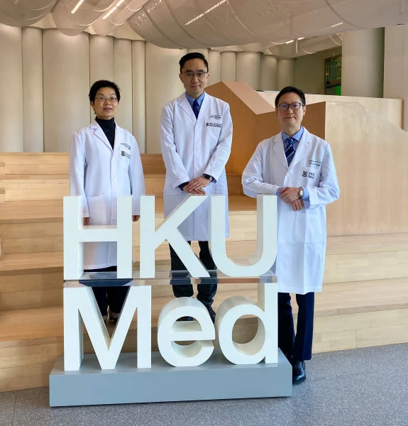 A research team from HKUMed established international consensus recommendations on using plasma EBV DNA in clinical management of nasopharyngeal carcinoma. The research team members include: (from left) Professor Dora Kwong Lai-wan, Dr Victor Lee Ho-fun and Professor Ng Wai-tong.  