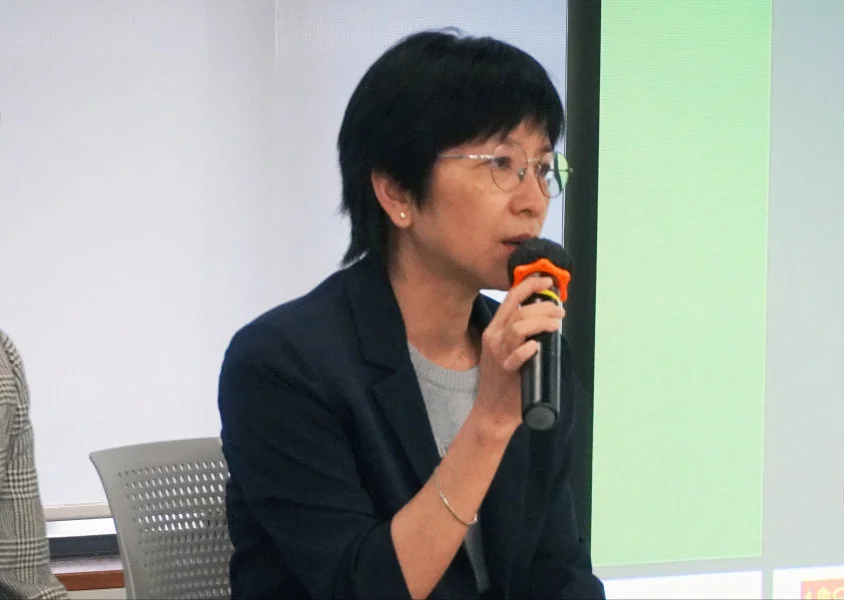 Ms. Edith Tse responded to questions during the open discussion