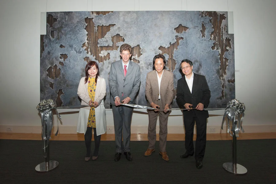 (From left) Ribbon-cutting ceremony by UMAG Associate Curator Dr Fongfong Chen, UMAG Director Dr Florian Knothe, participating artist Professor Ying Tianqi and Head of Division of Architectural Conservation Programmes, Faculty of Architecture of HKU Dr Lee Ho Yin.