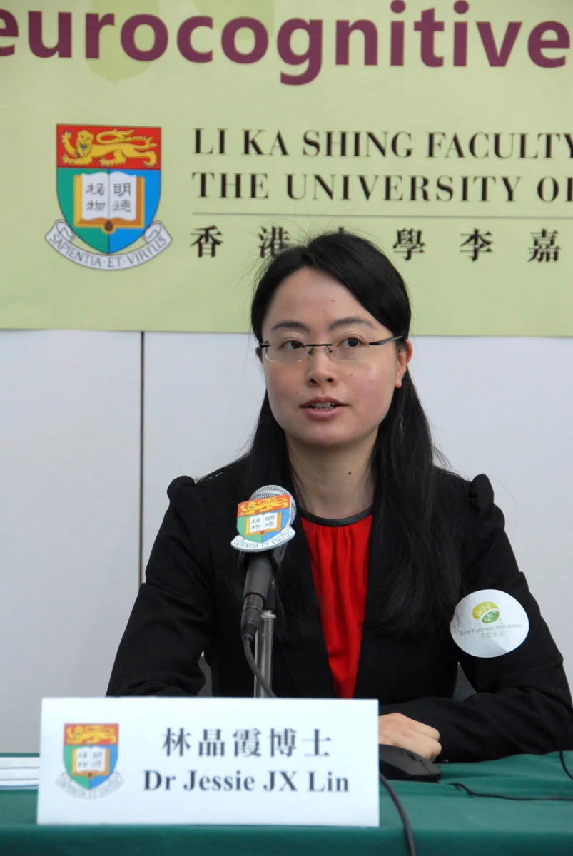 Dr Jessie Lin Jingxia, Post-doctoral Fellow of Department of Psychiatry, Li Ka Shing Faculty of Medicine, HKU is a yoga teacher with ten years of experience in practising yoga.  She finds that yoga can improve concentration and mind control.　　She conducted this study as she thinks yoga may be beneficial to the patients with psychiatric problems.  And the results show that early psychosis patients have remarkable improvement in memory, attention and visual-motor coordination after practising yoga.