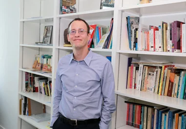 HKU-led study tracks 17 languages and finds all languages convey information at similar rates, regardless of whether they are spoken faster or slower