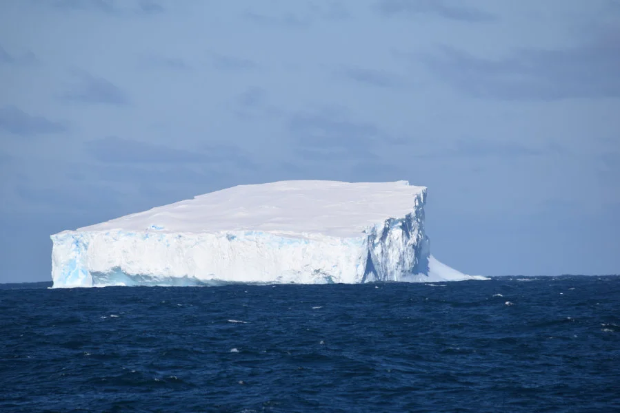 Photos of the Southern Ocean.  Photo credit: Minoru Ikehara.  
