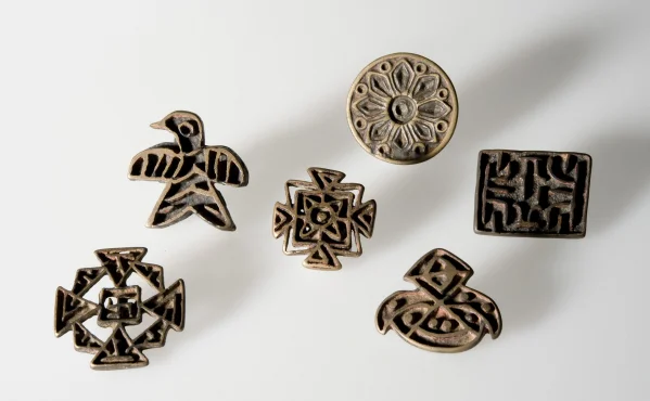 HKU to present the world’s largest collection of
“Nestorian Crosses of the Yuan Dynasty”