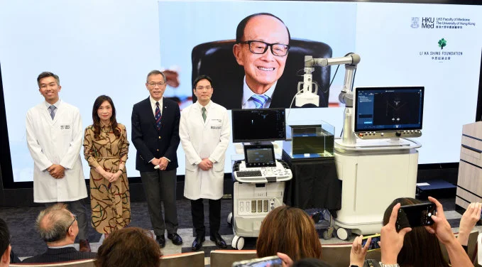 Donation of Asia's first world-class medical device to the HKU Li Ka Shing Faculty of Medicine Histotripsy technology: a non-invasive, painless, highly efficient surgery for liver cancer