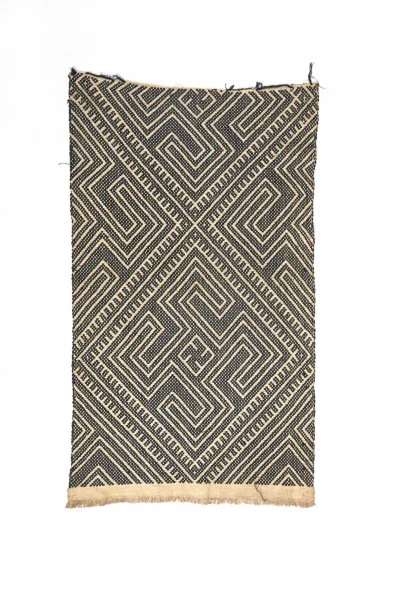 Jianhe Bellyband: Plain brocade, simple yet elegant black and white bellyband with rectangular patterns.  
