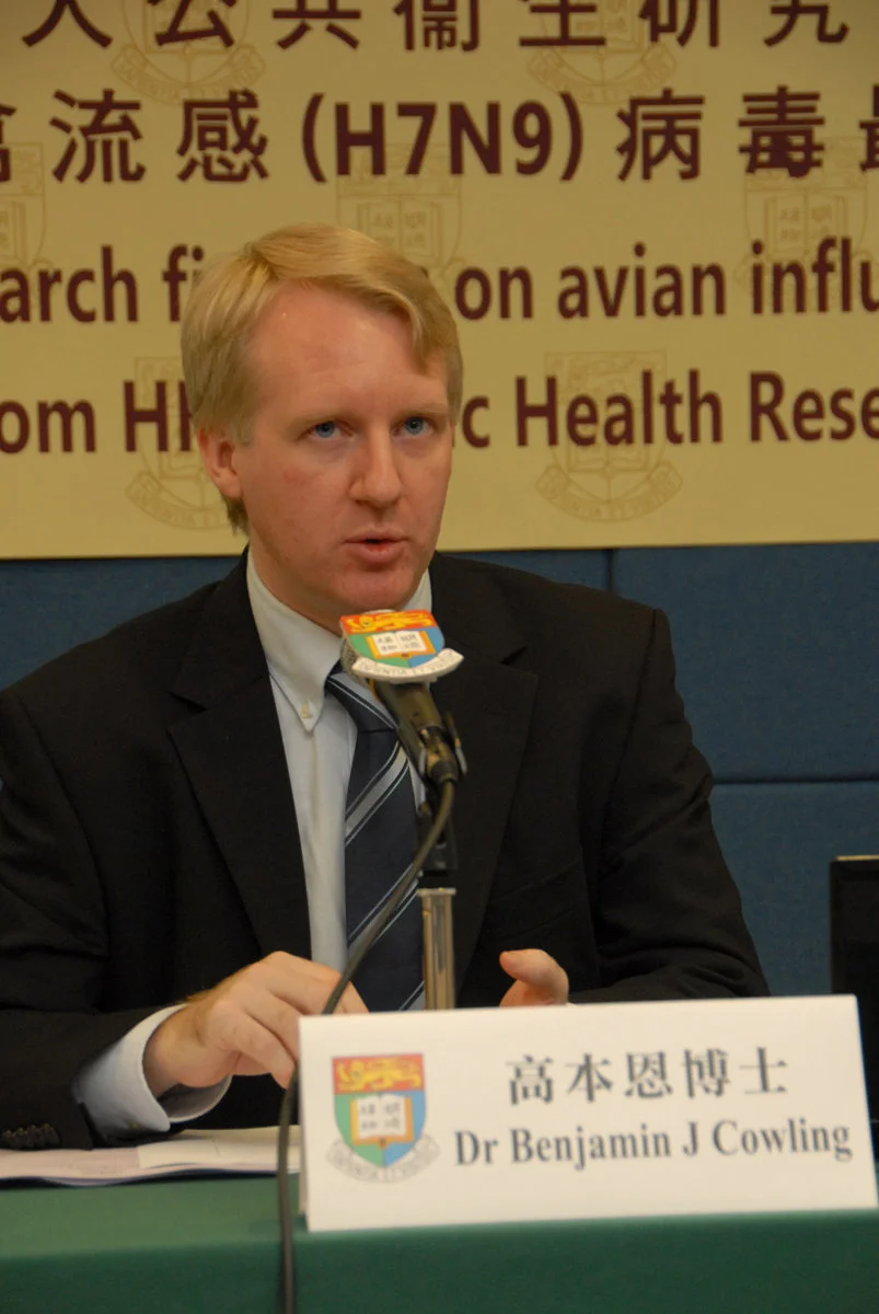 Dr Benjamin J Cowling, Associate Professor, Public Health Research Centre and Department of Community Medicine, HKU Li Ka Shing Faculty of Medicine remarks that researchers conducted an intensive follow-up study of 2500 contacts cases with the infected humans, it turned out only 4 potential secondary infections identified.  It is good evidence for low risk for human-to-human transmissibility.