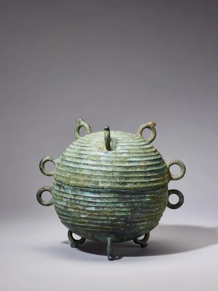 Dui (Food Container) with String Design Eastern Zhou dynasty, Warring States period (ca. 475—256 BCE) Bronze H 21.7 × W 24.4 × Ø 18.6 cm HKU.B.1955.0173